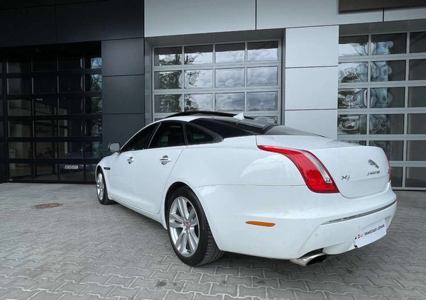 Jaguar XJ cena 99900 przebieg: 136180, rok produkcji 2015 z Stargard małe 667